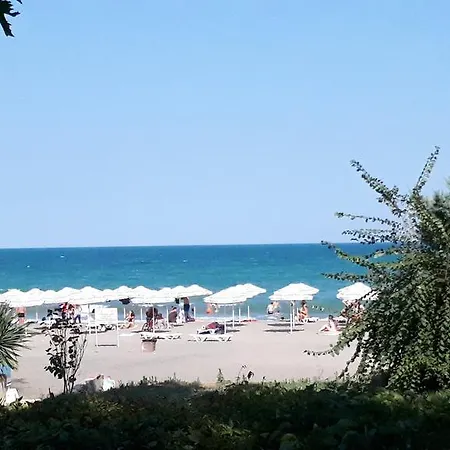 Flora 1 * בורגאס