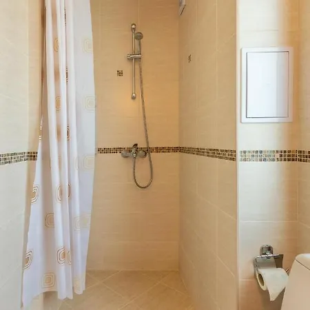 Flora 1 * בורגאס