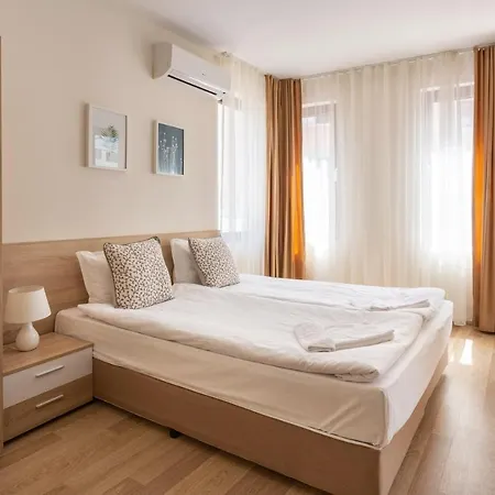 Flora 1 Apartment Burgas City