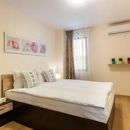 Flora 1 Apartment Burgas