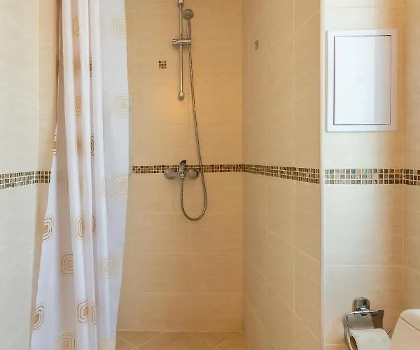 Flora 1 * Burgas Stad